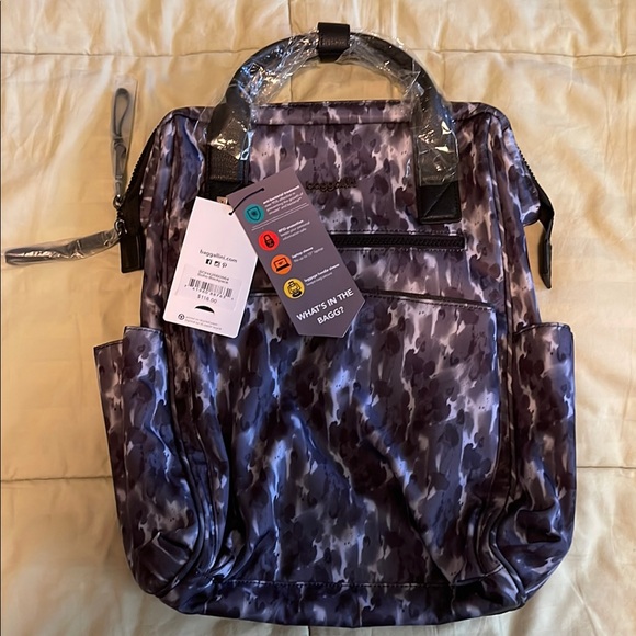 Baggallini Gray Urban Backpack Durable Casual Design - Picture 2 of 5